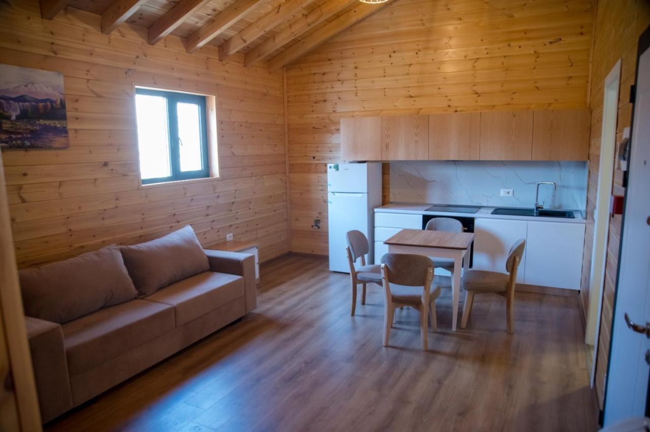 Hotel Bujtina Siar Pogradec Exteriér fotografie