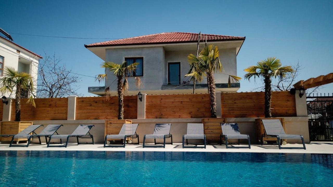 Hotel Bujtina Siar Pogradec Exteriér fotografie