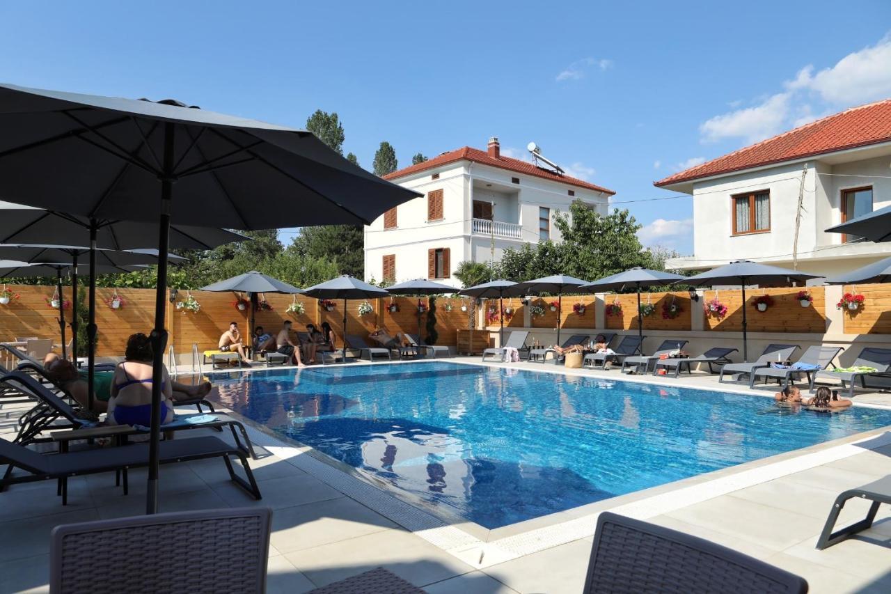 Hotel Bujtina Siar Pogradec Exteriér fotografie