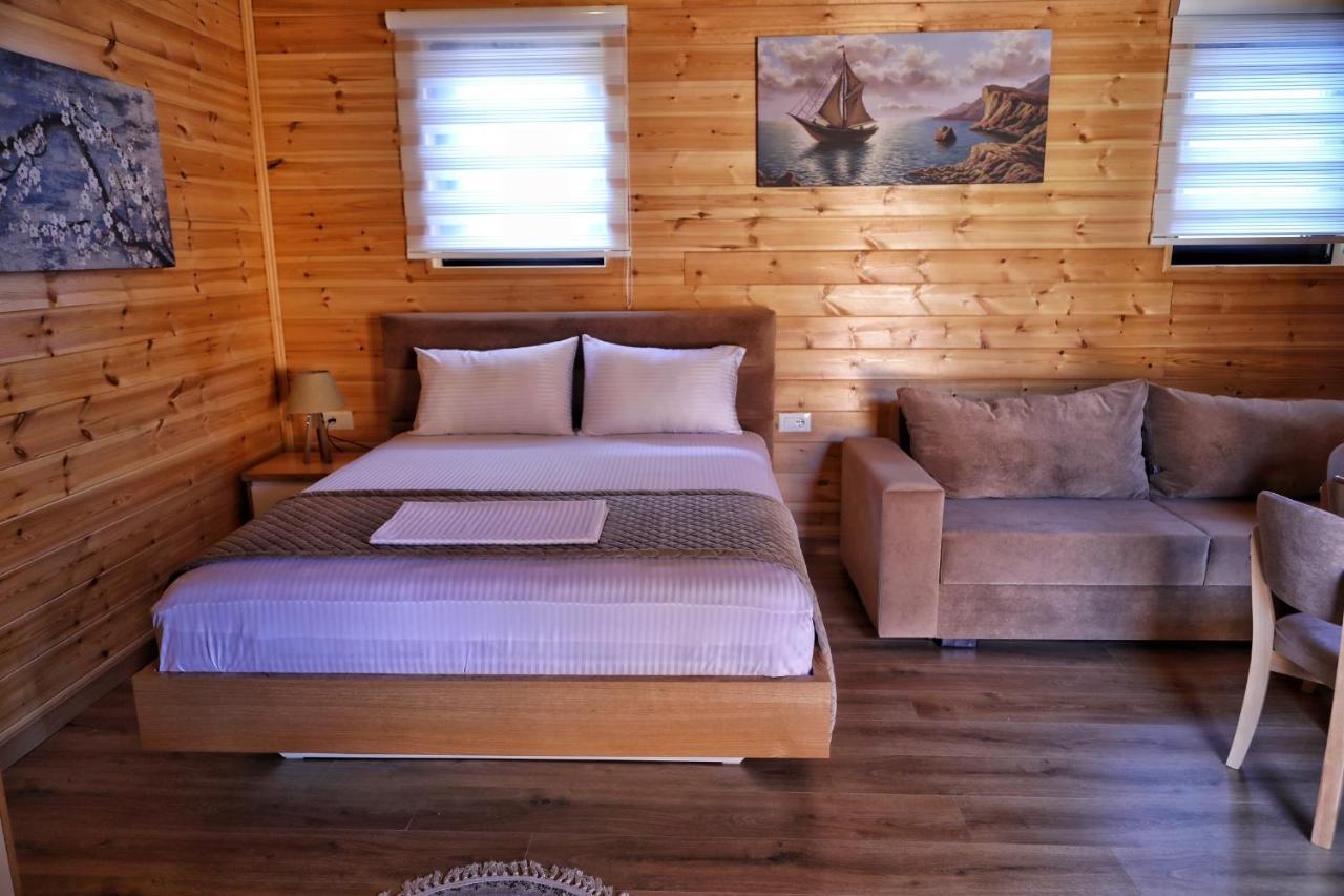 Hotel Bujtina Siar Pogradec Exteriér fotografie